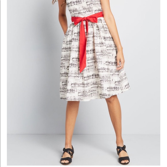 Music notes dress from ModCloth - Picture 3 of 10